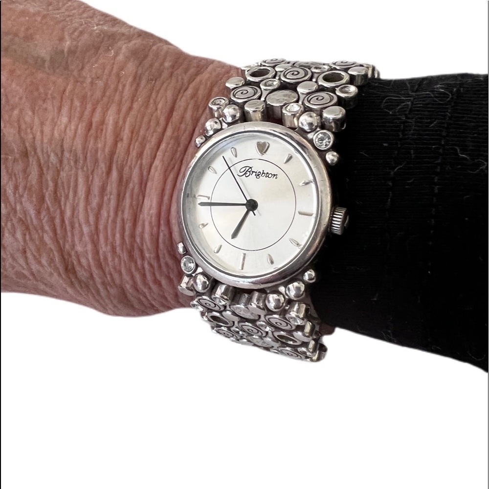 Brighton medium size watch for women.  Quartz movement.  Beautiful silver plate.